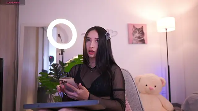 Snapshot of Angeeel_ chatting on 09-30-25, 04:50 Angeeel  online show from 09-30-25, 04:50