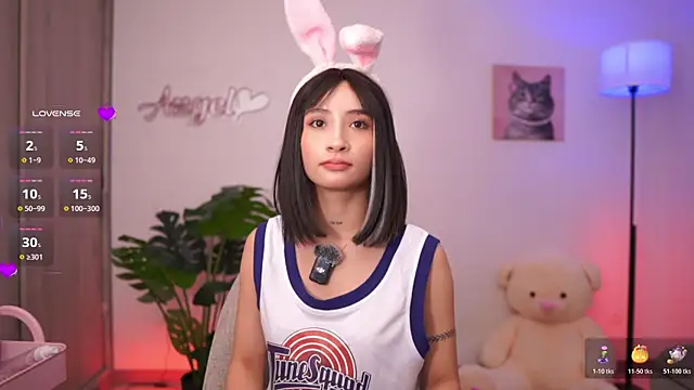 Snapshot of Angeeel_ chatting on 10-23-25, 02:55 Angeeel  online show from 10-23-25, 02:55