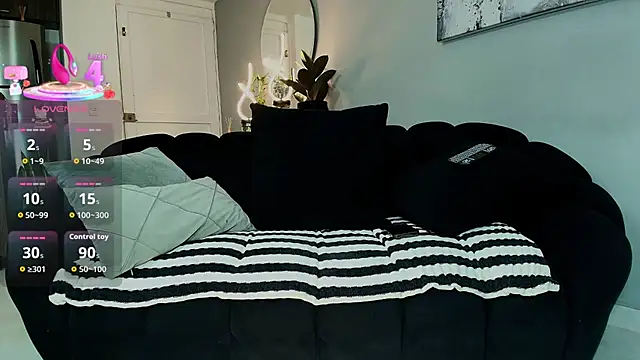 Snapshot of Damon-benet chatting on 11-20-25, 02:01 Damon-benet online show from 11-20-25, 02:01