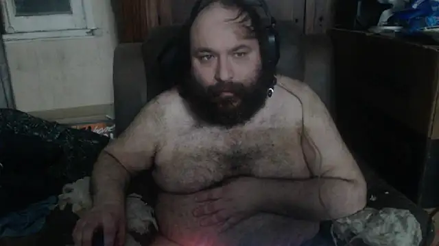 Snapshot of hairyhulk chatting on 01-02-25, 06:40 hairyhulk online show from 01-02-25, 06:40