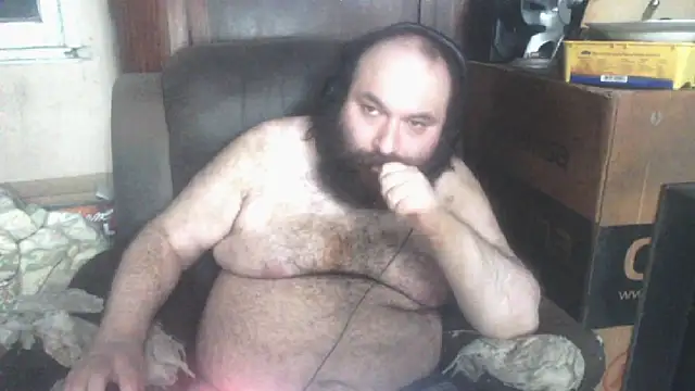 Snapshot of hairyhulk chatting on 02-12-25, 07:34 hairyhulk online show from 02-12-25, 07:34