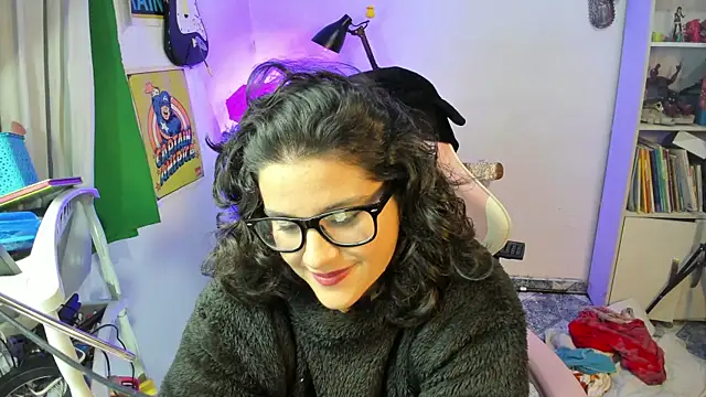 ItsNaiixa online show from 12-30-24, 02:53