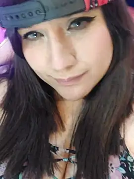 ItsNaiixa online show from 02-16-25, 07:27