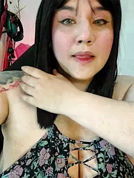 ItsNaiixa online show from 10-05-25, 07:23