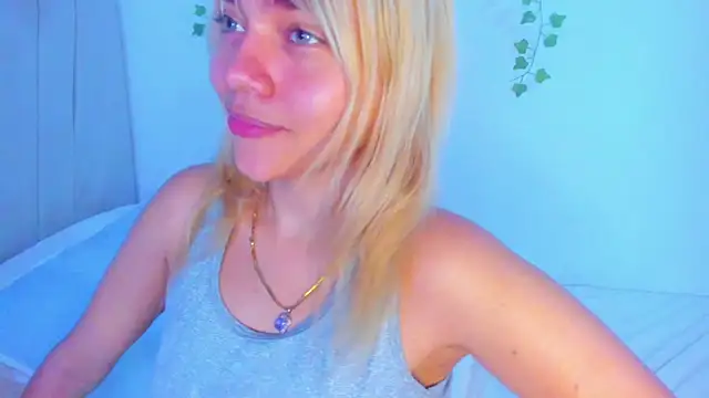 Snapshot of Sweet_MaryJane2 chatting on 03-01-25, 05:52 Sweet MaryJane2 online show from 03-01-25, 05:52