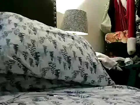 WHITEDAROSE online show from 03-22-25, 05:20