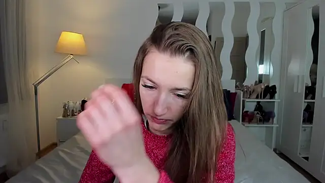 Snapshot of KateRedgar chatting on 02-04-25, 02:10 KateRedgar online show from 02-04-25, 02:10