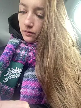 Snapshot of KateRedgar chatting on 02-14-25, 11:21 KateRedgar online show from 02-14-25, 11:21