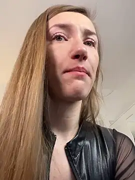 Snapshot of KateRedgar chatting on 02-20-25, 01:19 KateRedgar online show from 02-20-25, 01:19