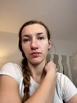 Snapshot of KateRedgar chatting on 02-25-25, 01:50 KateRedgar online show from 02-25-25, 01:50