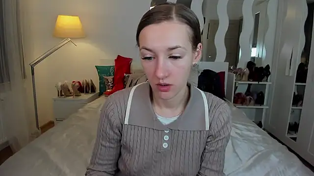 Snapshot of KateRedgar chatting on 03-21-25, 04:29 KateRedgar online show from 03-21-25, 04:29