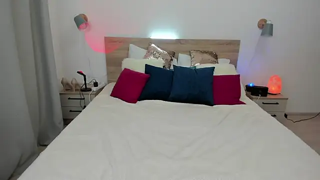 Snapshot of KateRedgar chatting on 10-06-25, 07:33 KateRedgar online show from 10-06-25, 07:33