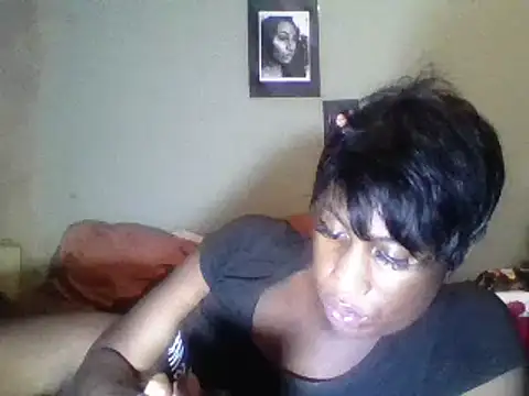 Snapshot of Moorella1 chatting on 03-13-25, 01:29 Moorella1 online show from 03-13-25, 01:29