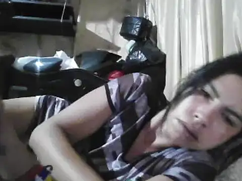 Snapshot of Alanagracia chatting on 02-06-25, 04:36 Alanagracia online show from 02-06-25, 04:36