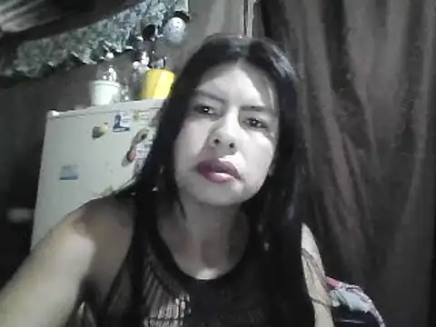 Snapshot of Alanagracia chatting on 02-08-25, 12:39 Alanagracia online show from 02-08-25, 12:39