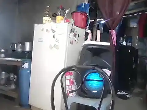 Snapshot of Alanagracia chatting on 03-21-25, 04:29 Alanagracia online show from 03-21-25, 04:29