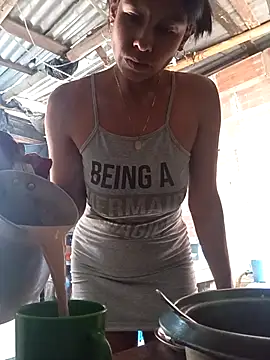 Snapshot of Alanagracia chatting on 09-29-25, 03:28 Alanagracia online show from 09-29-25, 03:28