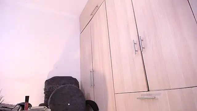 camilasexy111 online show from 12-04-24, 06:33