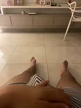 Juanes432 online show from 02-16-26, 04:41