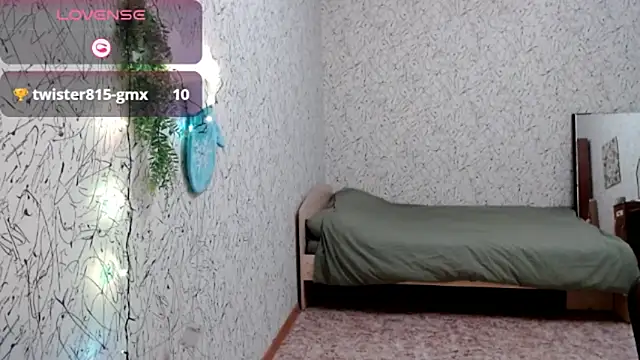 Snapshot of Athena_Richards chatting on 12-15-25, 05:06 Athena Richards online show from 12-15-25, 05:06