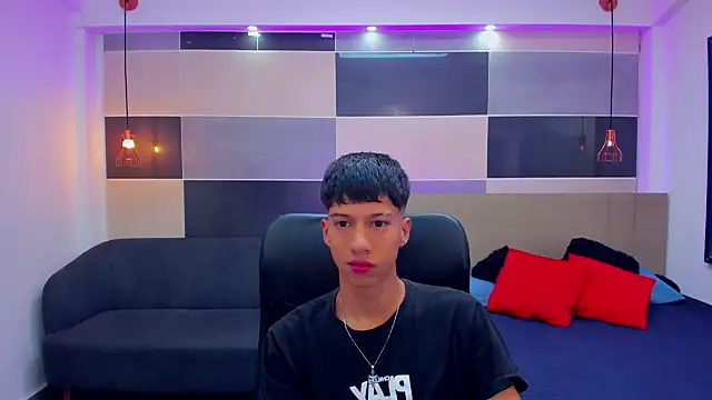 Juan Nd Steven online show from 12-24-24, 10:28