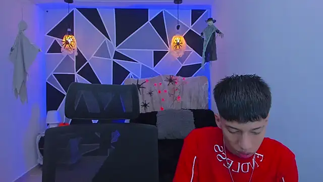 Juan Nd Steven online show from 10-22-25, 04:24