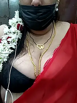 Snapshot of ashikaa_r chatting on 12-29-24, 01:49 ashikaa r online show from 12-29-24, 01:49