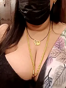 Snapshot of ashikaa_r chatting on 01-12-25, 04:18 ashikaa r online show from 01-12-25, 04:18