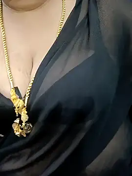 Snapshot of ashikaa_r chatting on 02-11-25, 09:25 ashikaa r online show from 02-11-25, 09:25