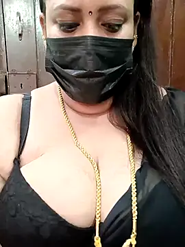 Snapshot of ashikaa_r chatting on 02-20-25, 04:50 ashikaa r online show from 02-20-25, 04:50