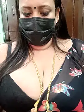 Snapshot of ashikaa_r chatting on 02-22-25, 11:02 ashikaa r online show from 02-22-25, 11:02