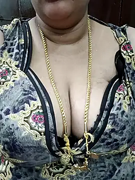 Snapshot of ashikaa_r chatting on 03-20-25, 09:35 ashikaa r online show from 03-20-25, 09:35