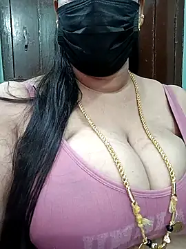 Snapshot of ashikaa_r chatting on 03-23-25, 07:42 ashikaa r online show from 03-23-25, 07:42