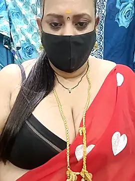 Snapshot of ashikaa_r chatting on 10-01-25, 07:20 ashikaa r online show from 10-01-25, 07:20