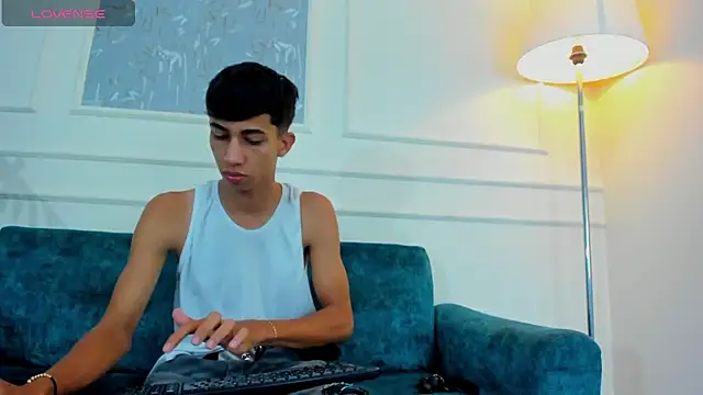 Lucian Davi online show from 02-24-25, 12:05