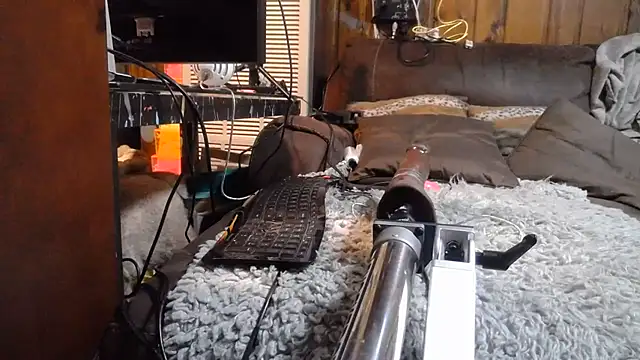 Snapshot of taboocanuck chatting on 02-27-26, 08:42 taboocanuck online show from 02-27-26, 08:42