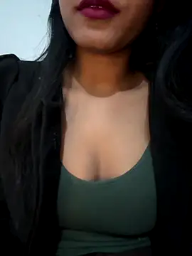 Snapshot of Hot_Goldengirl chatting on 11-29-25, 07:17 Hot Goldengirl online show from 11-29-25, 07:17