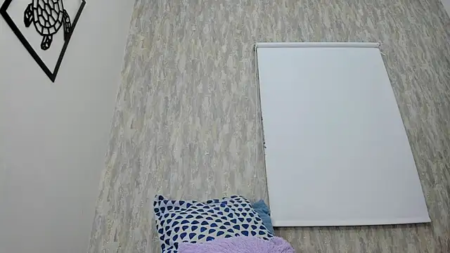 Snapshot of Brandhy_v chatting on 02-08-25, 11:55 Brandhy v online show from 02-08-25, 11:55