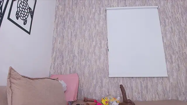 Snapshot of Brandhy_v chatting on 10-07-25, 12:24 Brandhy v online show from 10-07-25, 12:24