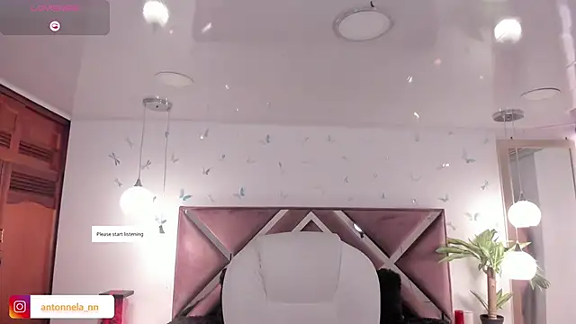 Snapshot of _Antonnela_ chatting on 11-10-25, 06:40 Antonnela online show from 11-10-25, 06:40