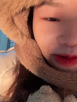 Snapshot of Laura8910 chatting on 01-18-25, 08:41 Laura8910 online show from 01-18-25, 08:41