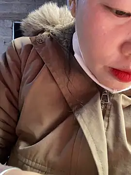 Snapshot of Laura8910 chatting on 03-08-25, 04:01 Laura8910 online show from 03-08-25, 04:01