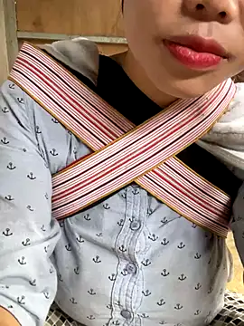 Snapshot of Laura8910 chatting on 10-29-25, 02:36 Laura8910 online show from 10-29-25, 02:36