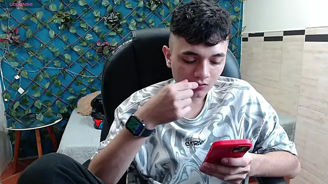 Waturox online show from 10-22-25, 07:24