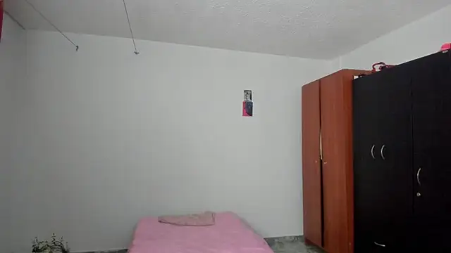 nicole volkov online show from 03-14-25, 01:37