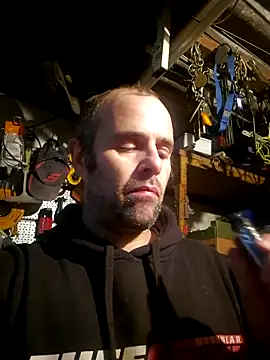 Snapshot of Dorset8360 chatting on 02-19-25, 02:01 Dorset8360 online show from 02-19-25, 02:01