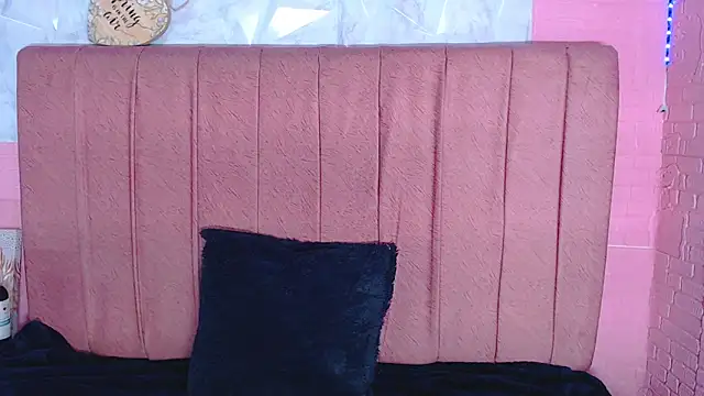 mildre303av online show from 10-22-25, 04:29