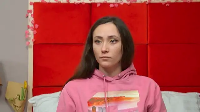 Snapshot of AliceMunro chatting on 03-06-25, 08:48 AliceMunro online show from 03-06-25, 08:48