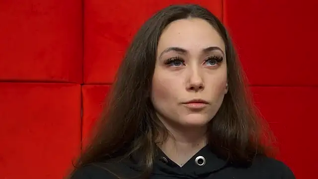 Snapshot of AliceMunro chatting on 03-11-25, 09:37 AliceMunro online show from 03-11-25, 09:37