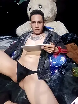 Snapshot of Ale21-345 chatting on 02-04-26, 02:06 Ale21-345 online show from 02-04-26, 02:06